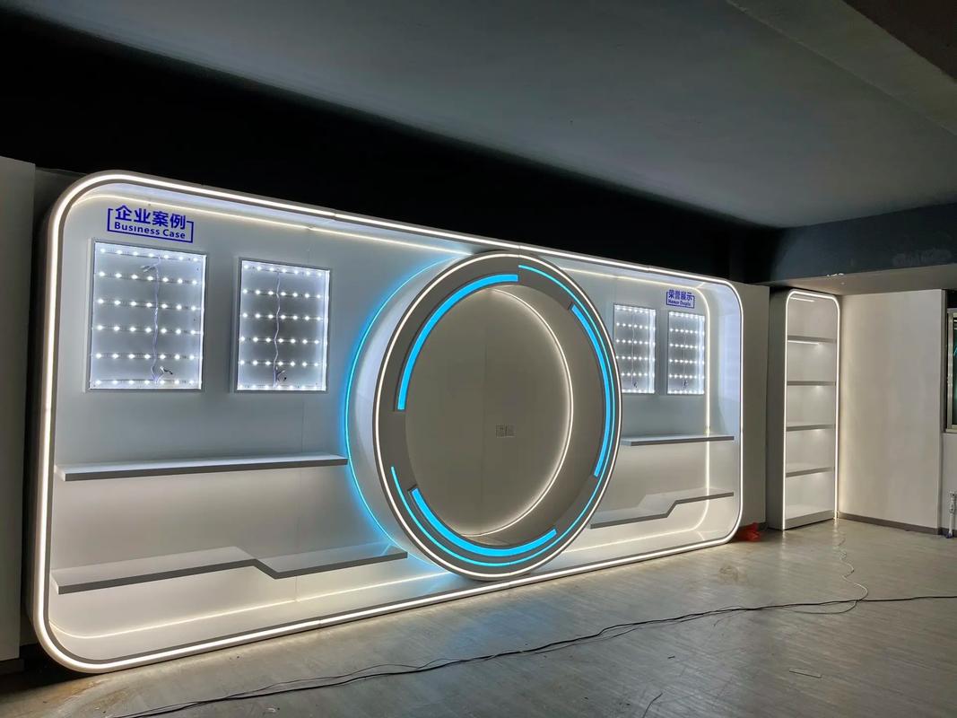 展厅实景展示柜 设计要点与功能解析